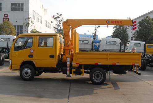 Dongfeng 2 ton truck mounted crane