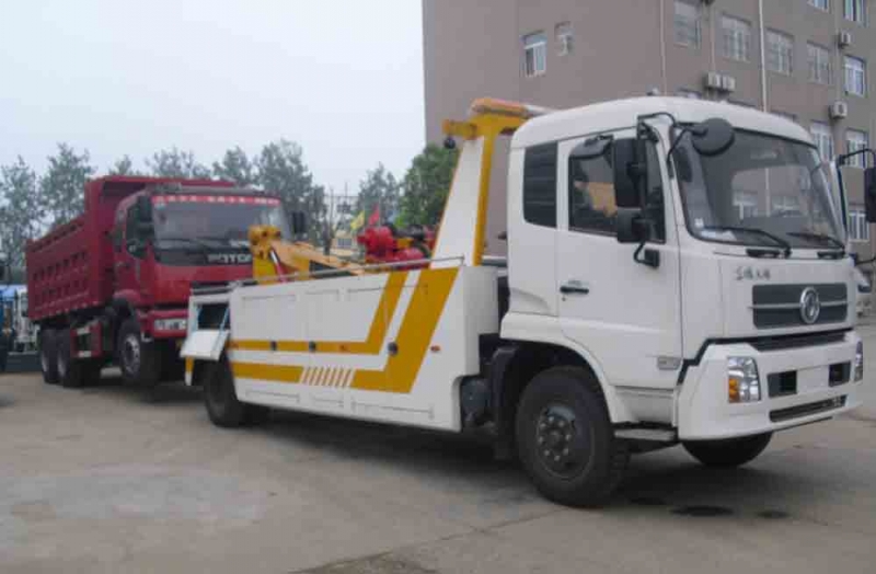 Dongfeng 8 ton heavy tow truck