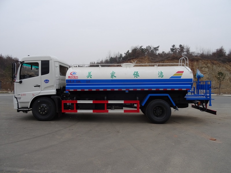 DongFeng 12cbm water sprinkler truck