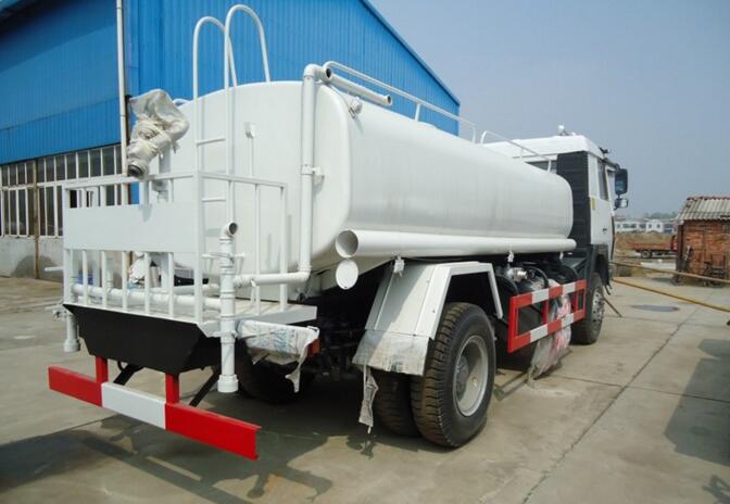 Sinotruk 12 ton water tank truck