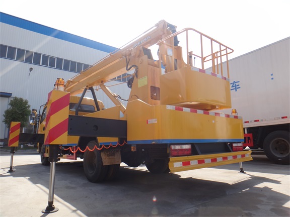 hydraulic knuckle boom aerial working platform truck