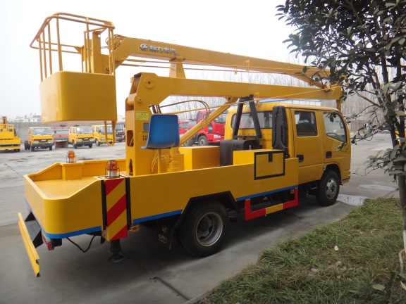 Dongfeng small aerial work platform truck