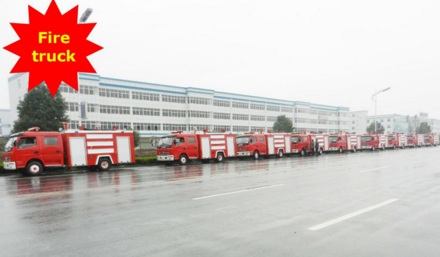 do<em></em>ngfeng 4*2 153 water fire truck