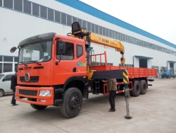 Dongfeng 6x4 12 ton truck mounted crane