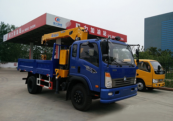 HOWO 3.2 ton truck mounted crane