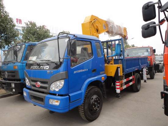 Fukuda 5 ton truck mounted crane