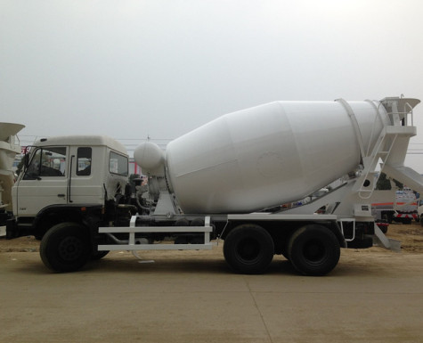 Dongfeng 8 cubic meters concrete mixer truck