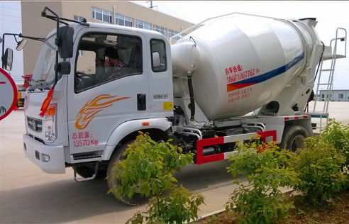Howo 6 Cubic Meters Small Concrete Mixer Truck