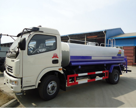 Dongfeng 6-7cbm water vehicle street cleaning truck