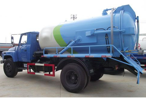 6000 liters vacuum sewage suction truck