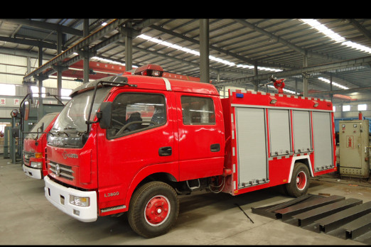 Dongfeng cummins engine Multifunctional Fire truck