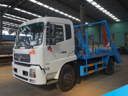 DONGFENG 210hp 4*2 12CBM Arm Roll Garbage Truck