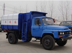 Dongfeng 140 hydraulic lifter garbage truck