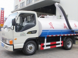 JAC euro4 4000L dung suction tank truck