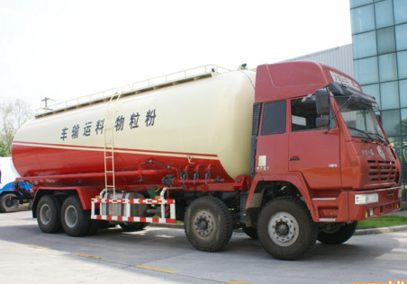 SHACMAN Aolong 36m3 flour grain transport truck