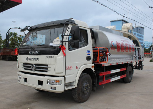 5ton bitumen sprayer truck