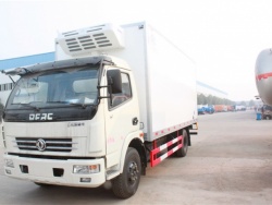 Dongfeng 8 Ton refrigerated vehicle