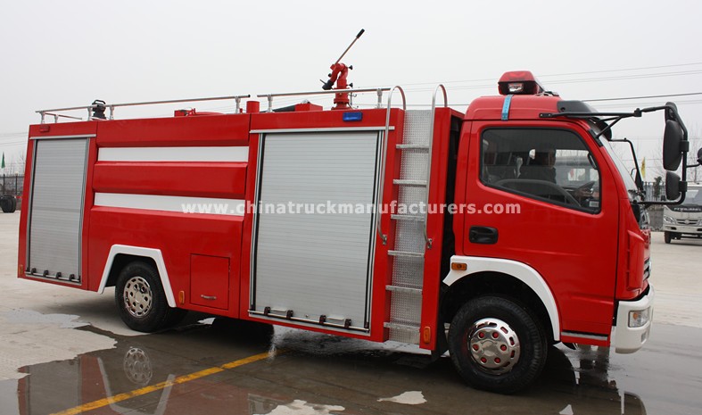 Dongfeng Duolika 4x2 water tank fire truck