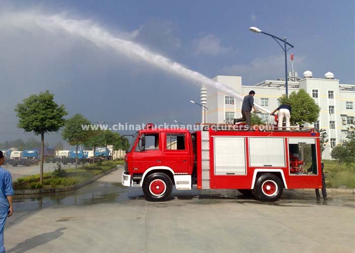 DongFeng 4*2 7000 litres water tanker fire truck