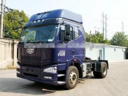 china faw 4X2 diesel tractor truck