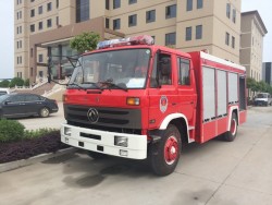 dongfeng fire fighting vehicle with 6000l water tank