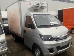 Micro Refrigerated Van Truck 320kg Loading Capacity