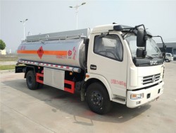 Dongfeng 8000 Liters Fuel Tank Truck