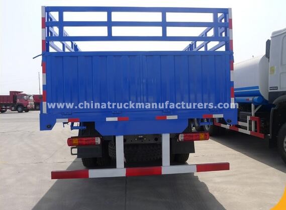 2017 Sinotruk Commercial Vehicle 6*4 10 Wheeler Truck Cargo Box Truck Van