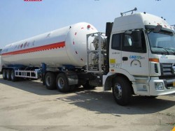 Liquefied Natural Gas tanker turck trailer