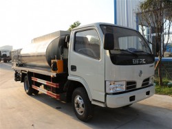 DFAC 4 m3 4X2 mini Asphalt Distributor Truck