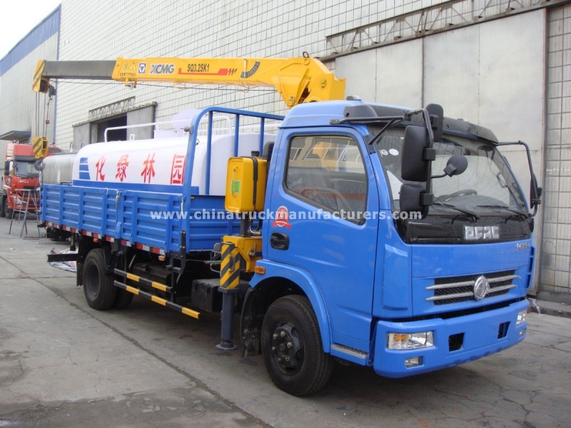 DONGFENG 4x2 Truck Crane with Sprinkling 4 Ton