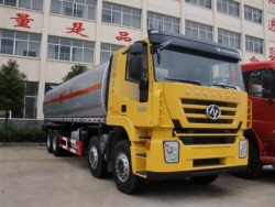 IVECO GENLYON 35000 liters 8x4 fuel tanker vehicle