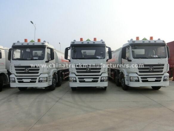 Shacman 8x4 35000L fuel transport truck