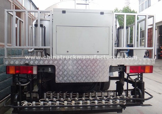 Sinotruck 5ton asphalt/bitumen tank truck