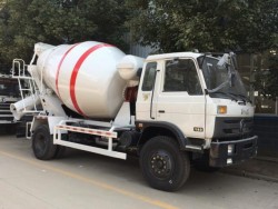 Dongfeng 4cbm concrete mixer truck
