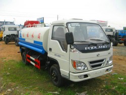 Forland 2000L mini water truck