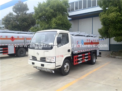 Dongfeng 5000 liters small capacity fuel tank truck