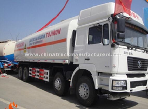 DongFeng 8x4 31cbm fuel tank truck