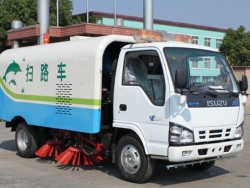 High quality Hot Sale in Africa JAPAN 600P 4x2 vacuum airport runway sweeper