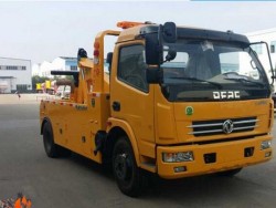 dongfeng 5t light duty towing vehicle 4x2 wrecke