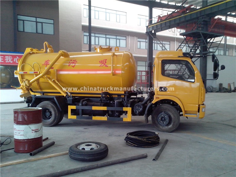 DFAC sewage suction truck with cleaning function