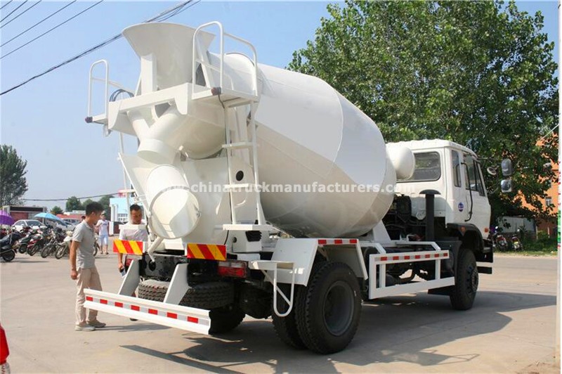 DONGFENG 4x2 6 m3 concrete mixer truck