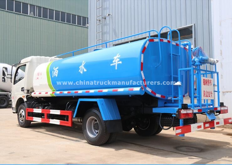 DONGFENG 4X2 6000 Liters water tank truck