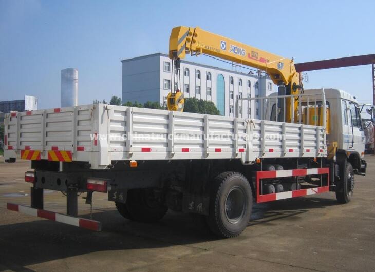 DONGFENG 5 ton mounted crane truck