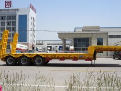 Lowbed semi trailer and trucks trailers for Africa,Kenya