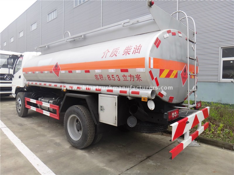 FOTON AUMARK 2500 gallon fuel trucks