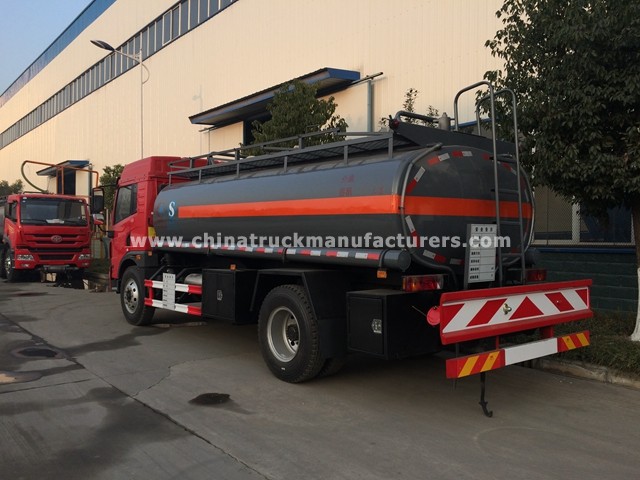 China Faw 4400 gallon fuel trucks