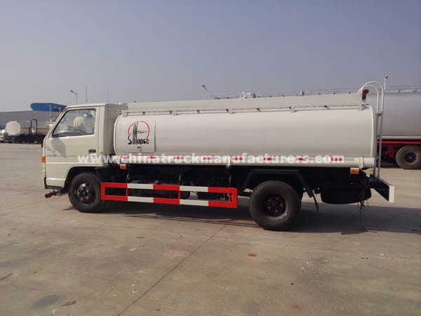 China JMC 750 gallon fuel trucks