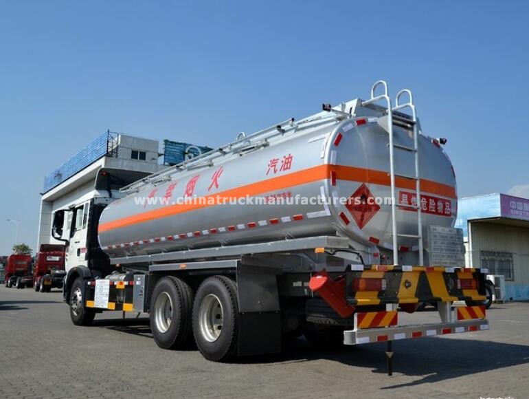 China HOWO 6x4 5000 gallon fuel tank trucks