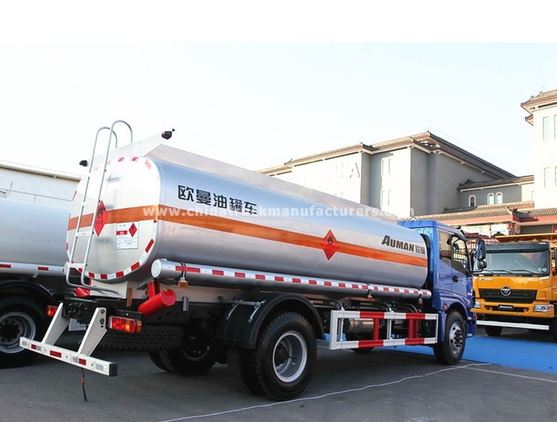 China FOTON 4000 gallon fuel tank trucks